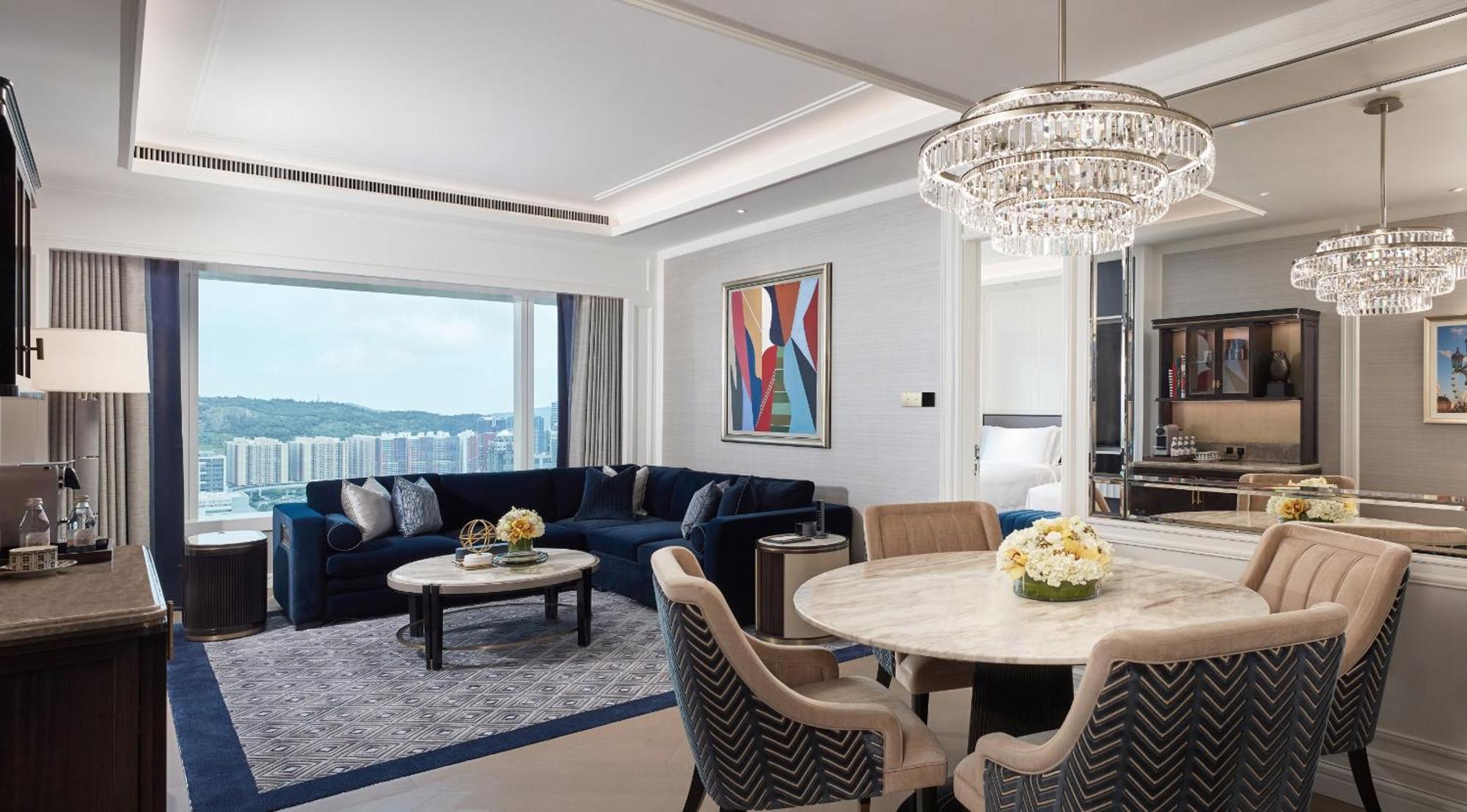 Londoner Grand, A Luxury Collection Hotel,