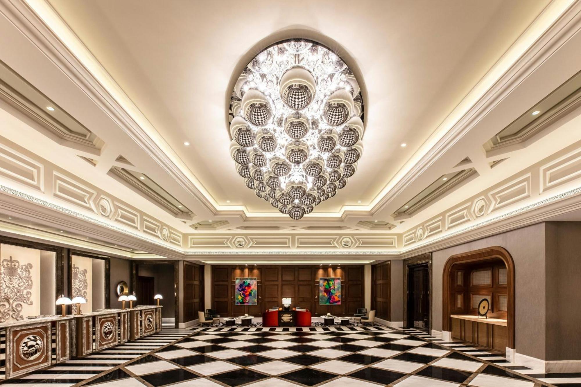 Londoner Grand, A Luxury Collection Hotel, 5*